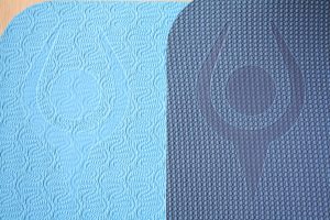 Intuitive yoga mat double-sided