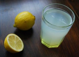 our detox recipe - lemon water